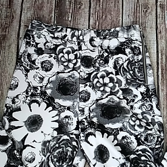 Topshop black and white floral pants size 2 - Picture 2 of 6
